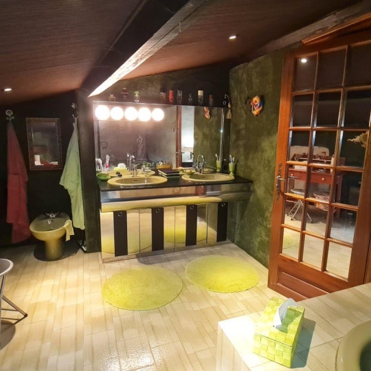  Annonces MONTELIMAR : Maison / Villa | ROCHEMAURE (07400) | 138 m2 | 129 000 &euro; 