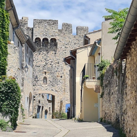 Annonces MONTELIMAR : Maison / Villa | ROCHEMAURE (07400) | 138.00m2 | 129 000 € 