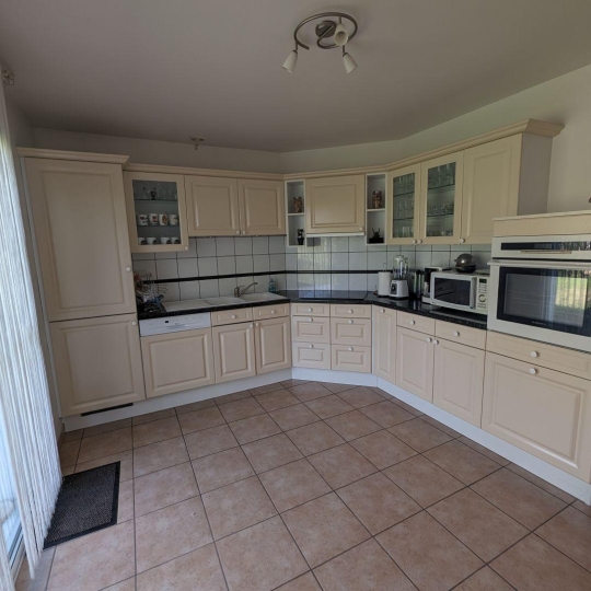  Annonces MONTELIMAR : Maison / Villa | MONTELIMAR (26200) | 124 m2 | 395 000 &euro; 
