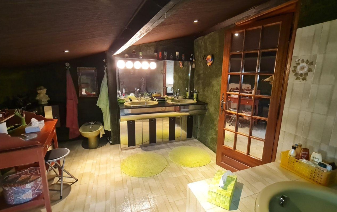 Annonces MONTELIMAR : Maison / Villa | ROCHEMAURE (07400) | 138 m2 | 129 000 &euro; 