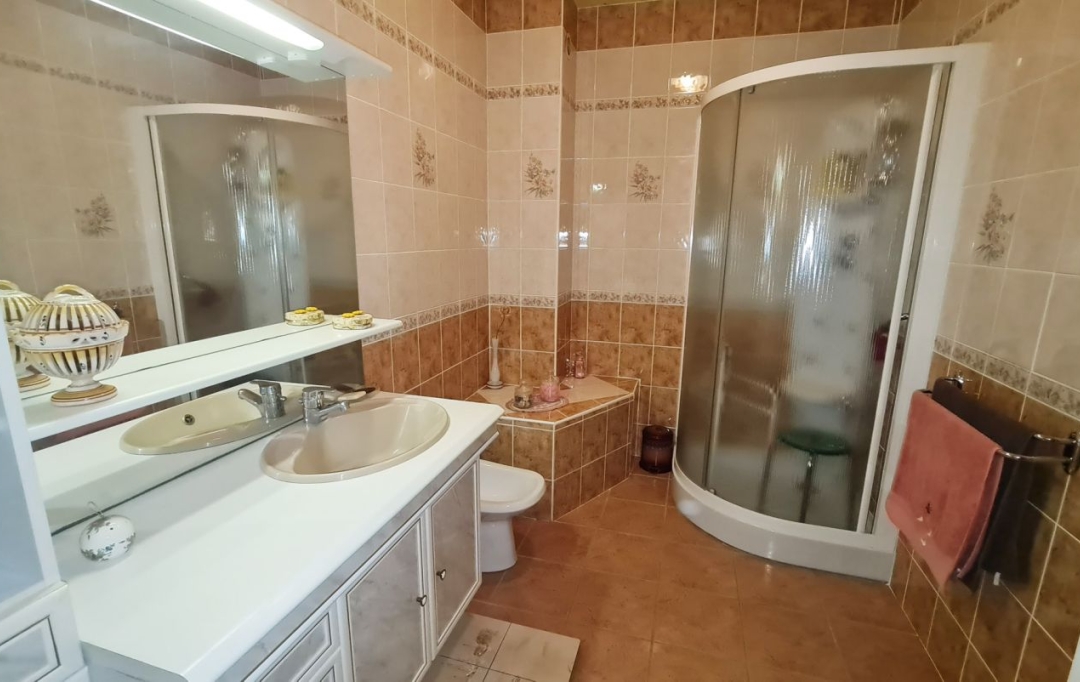Annonces MONTELIMAR : Appartement | MONTELIMAR (26200) | 110 m2 | 159 000 &euro; 