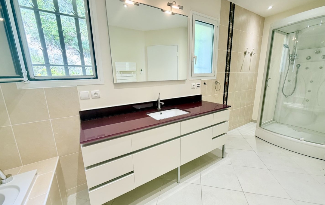 Annonces MONTELIMAR : Maison / Villa | VIVIERS (07220) | 185 m2 | 575 000 &euro; 