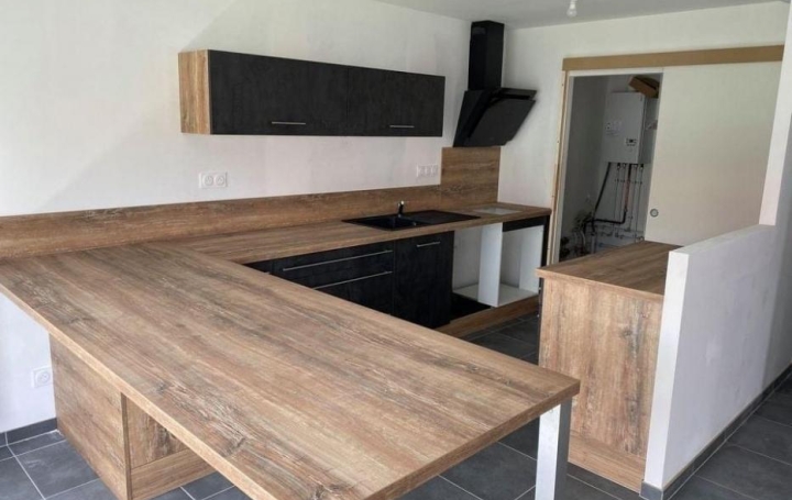 Maison SAINT-UZE 80 m2 228 400 € Maison SAINT-UZE 80 m2 228 400 €
